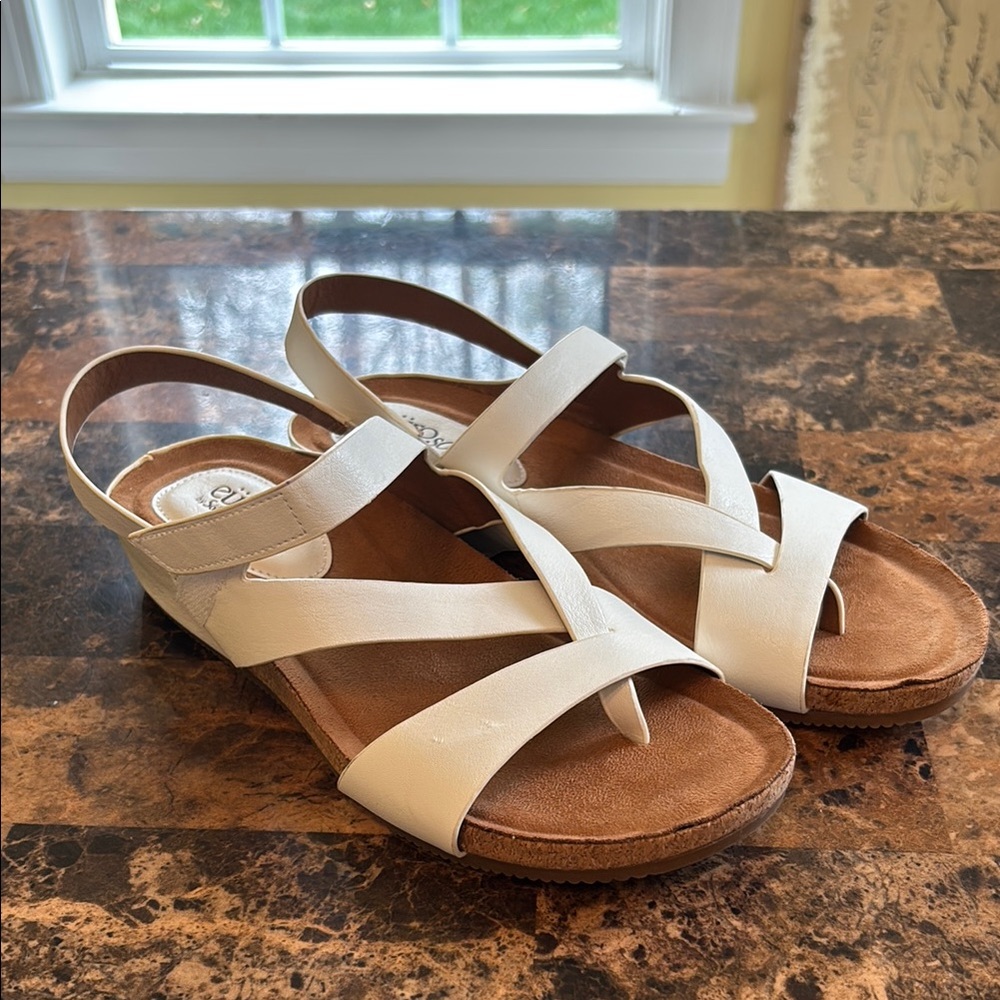 Women's White Sandals by Euro Soft by Sofft NEW